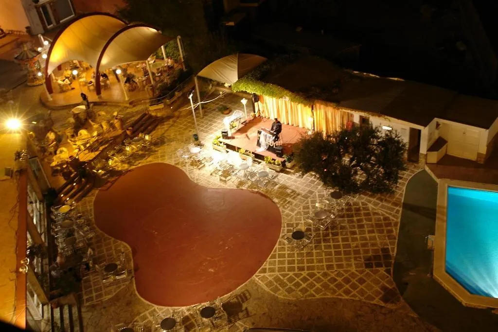 Hotel Coral L'Estartit 2*,  España